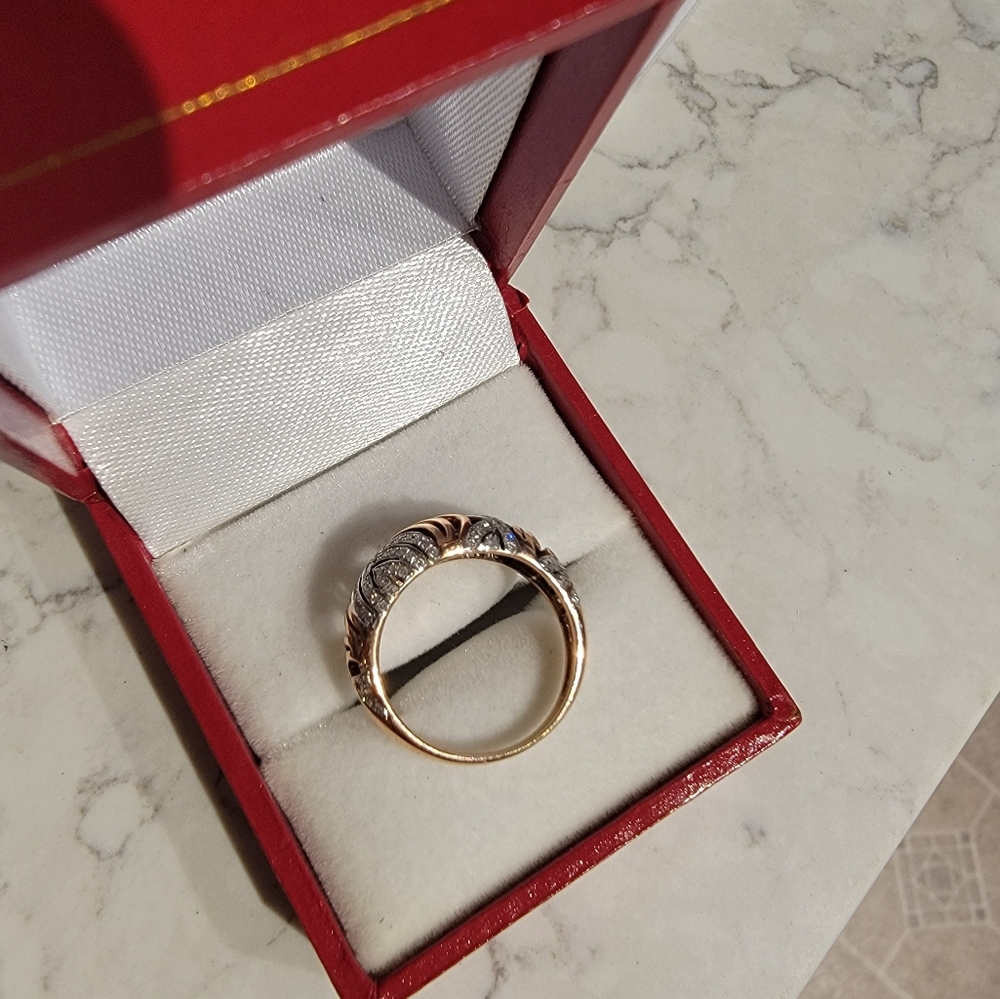 Diamond ring  Size 6.5 - Picture 2 of 3